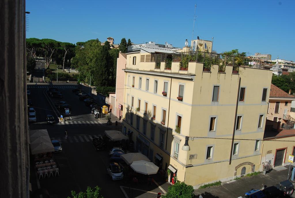 Bed and Breakfast Su Al Celio - Colosseo Rom Zimmer foto